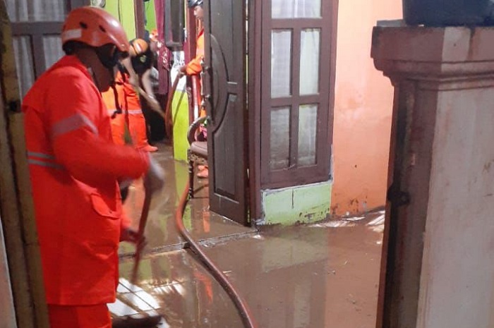 Satu orang dilaporkan tertimbun pasca longsor melanda Kabupaten Bogor. (Dok. BPBD Kabupaten Bogor)