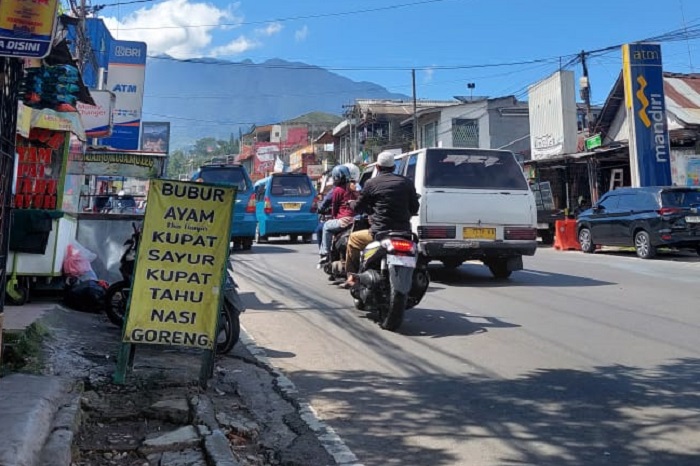 Mulai Besok Polisi Akan Gelar Rekayasa Lalu Lintas di Kawasan Puncak. (Dok. M Rizal Ariansyah)
