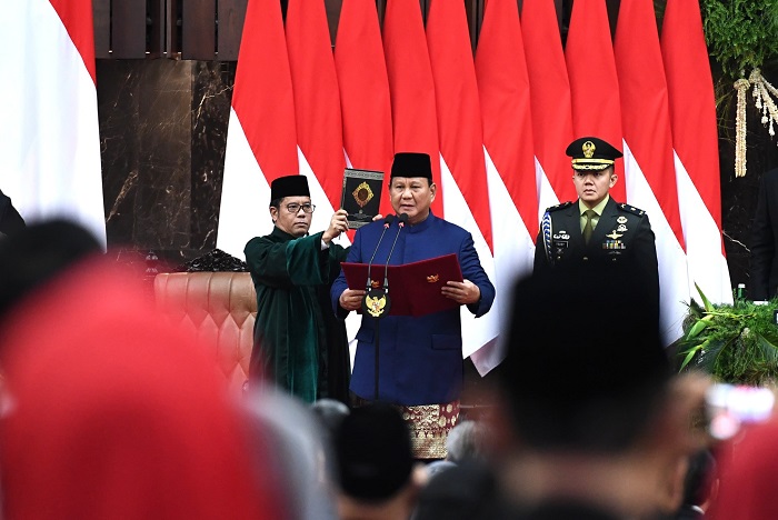 Presiden RI Prabowo Subianto mengucapkan terima kasih atas kehadiran 19 pimpinan negara dan 15 utusan khusus yang hadir di acara pelantikannya di gedung MPR/DPR. (Facebook.com @Setkab RI)